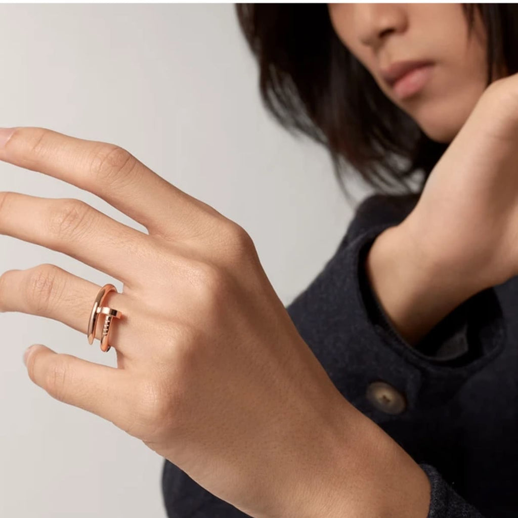 ANILLO CLAVO ORO ROSA