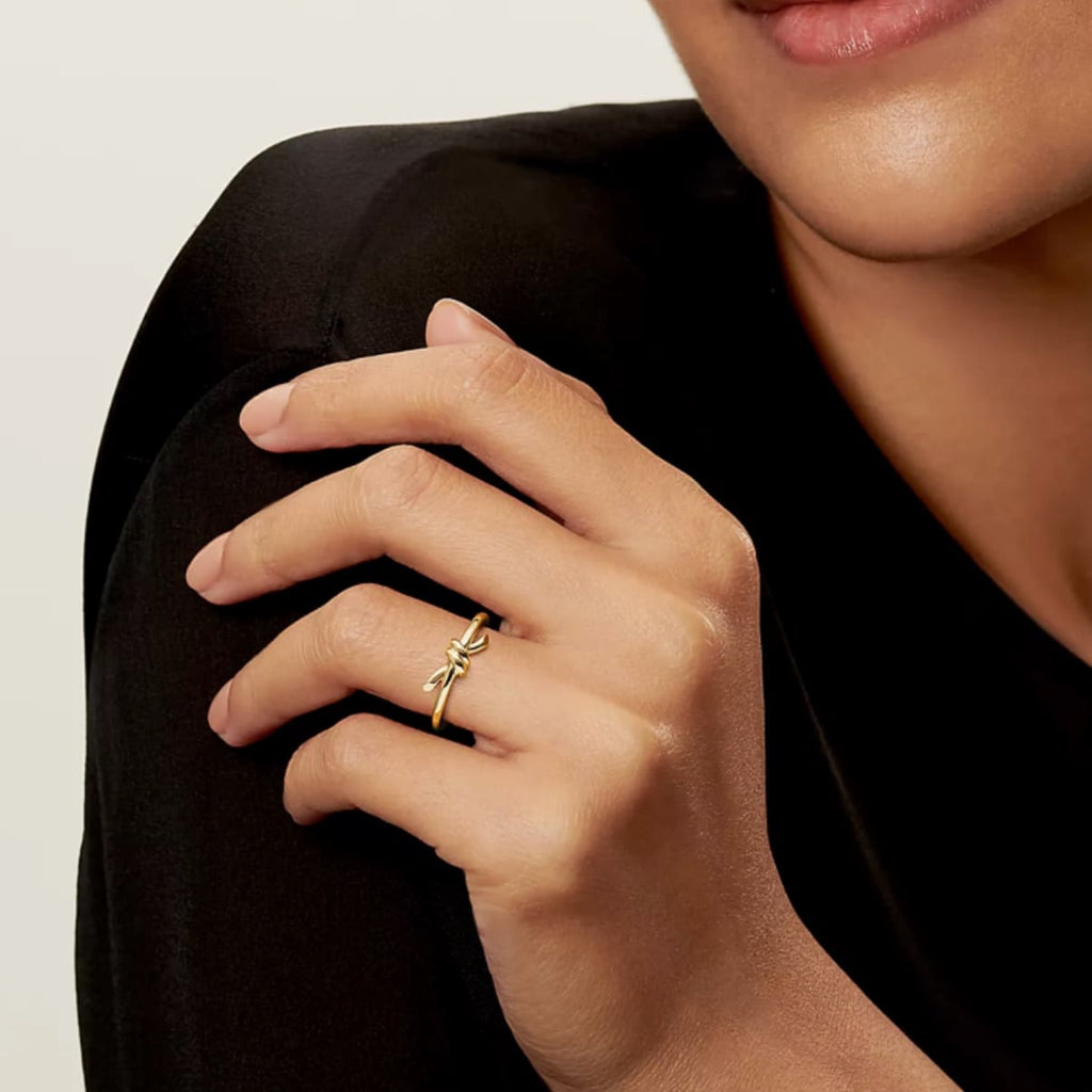 ANILLO KNOT DORADO