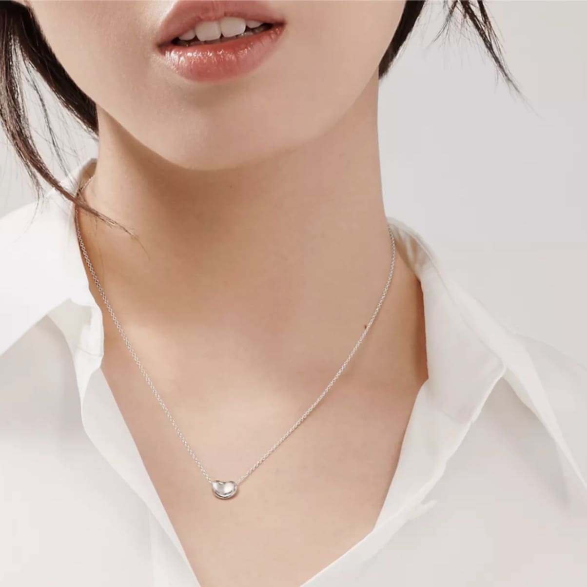 COLLAR BEAN PLATEADO