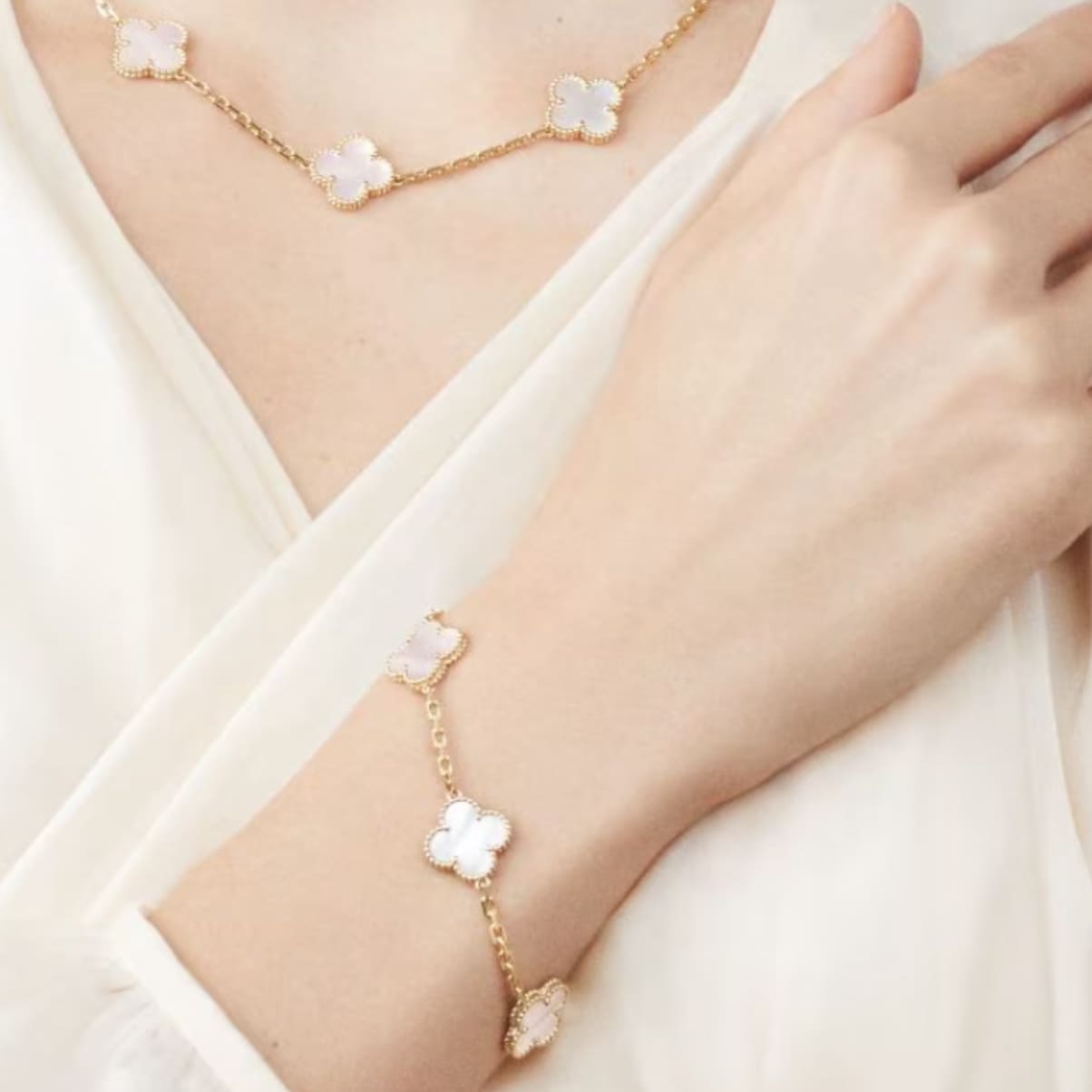 PULSERA ALHAMBRA BLANCA